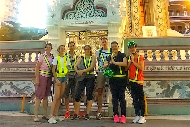 Discover Bangkok at Night 5-Hour Bike Tour with dinner - Chinatown by neon light, food stalls, and dinner