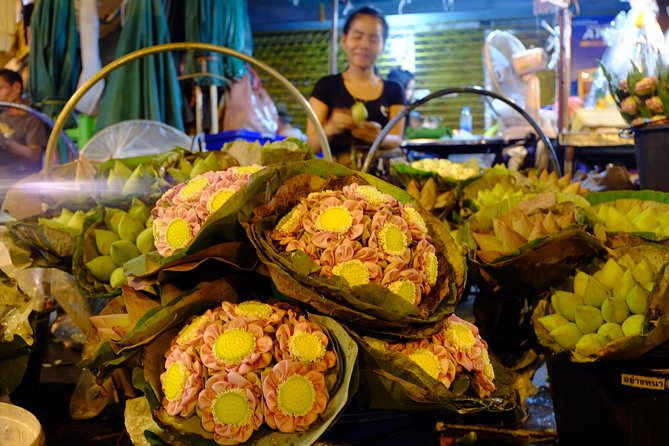 Discover Bangkok at Night 5-Hour Bike Tour with dinner - Wat Phra Chetuphon, with one important limitation