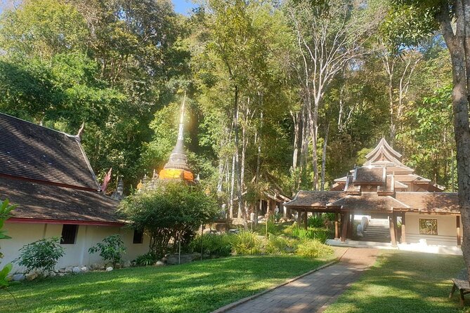 Doi Suthep Temple, Pha Lat Temple, Sticky Waterfall, Orchid farm - Starting from Chiang Mai with a private vehicle