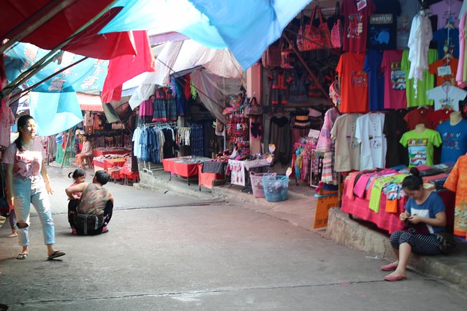 DON'T miss It ! Doi suthep temple+ Hmong village - What the guides add to the experience