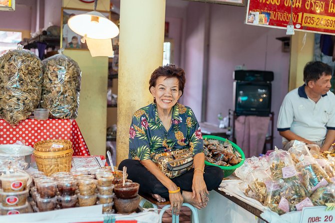 Drinks & Bites in Bangkok Private Tour - Finishing in Phetchaburi 7 Alley with a cold drink