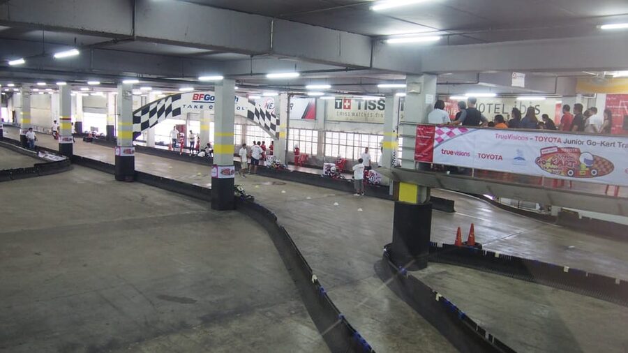 EasyKart Bangkok (RCA Plaza) : Go-Kart Racing Experience - The beginner track and what first-timers should expect