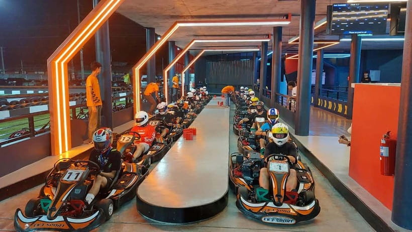 EasyKart Pattaya (Thepprasit): Go-Kart Racing Experience - Safety briefing before the engines start