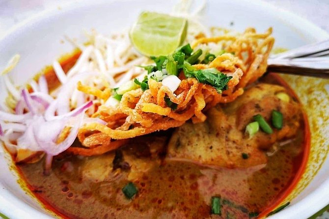 Eat Like a Local Food Tour in Hua Hin - Two hours across Isaan, northern, and central Thai food