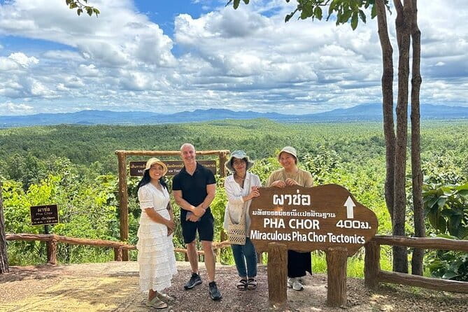 Exclusive Northern Thailand Tours - A long Chiang Rai day from Chiang Mai