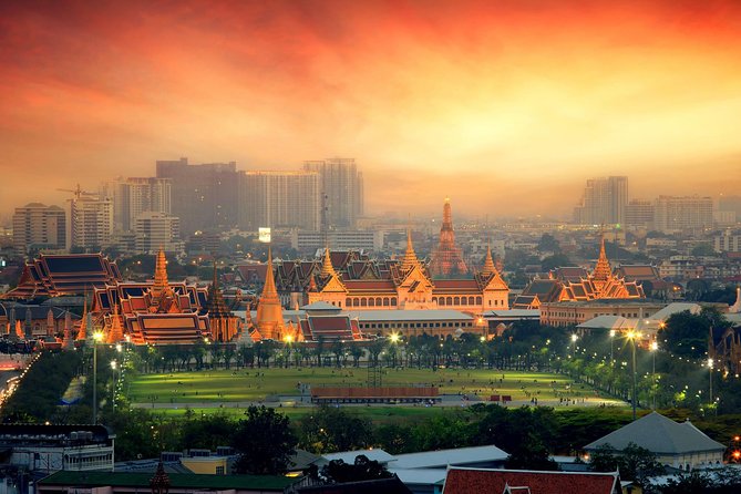 Exclusive Tour – Grand Palace, Emerald Buddha & Reclining Buddha - The Grand Palace: one hour among royal buildings