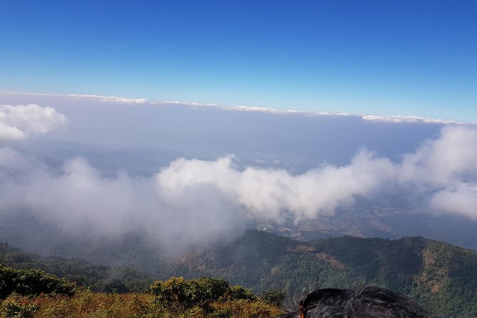 Fantastic! Famous Doi Inthanon National park tour with 2hr trekking - Wachirathan Falls, where the spray reaches you