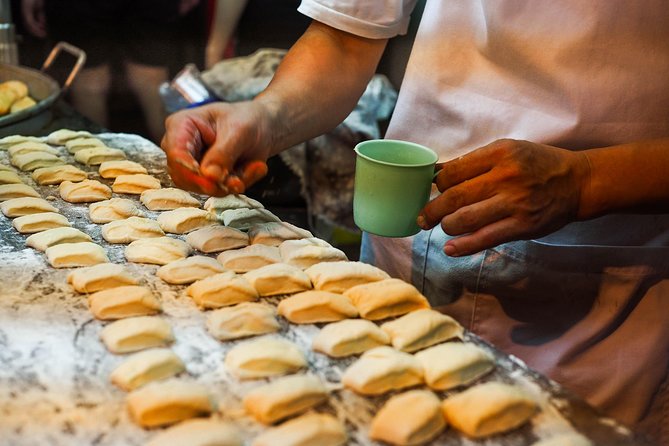Flavors of Bangkok: Small-Group Chinatown Evening Food Tour - What the guides add to the evening