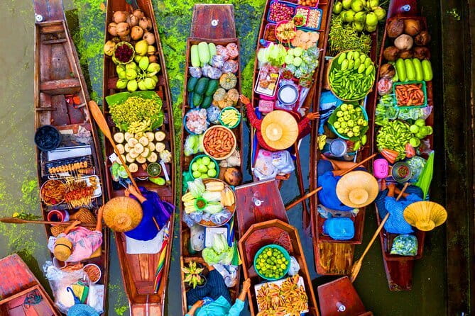 Floating and Railway Markets Private Tour - Arriving at Damnoen Saduak by motorboat