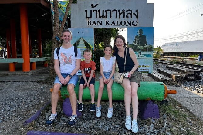 Floating and Railway Markets with Kwan Damnoen Restuarant - Who will enjoy this day most