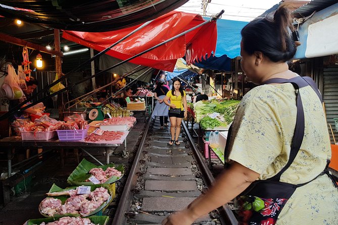 Floating Market Damnoen Saduak and Meklong Railway Market: Half Day Tour - Is $120.81 good value?