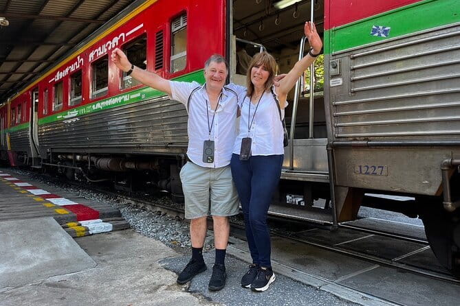 Floating Market & Railway Market Private Tour - Who will enjoy this day most