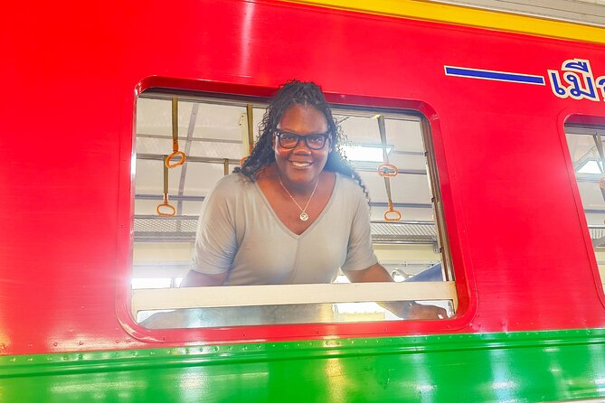 Floating Market & Train Market Private Tour(Premium Service) - Who should book this market tour?