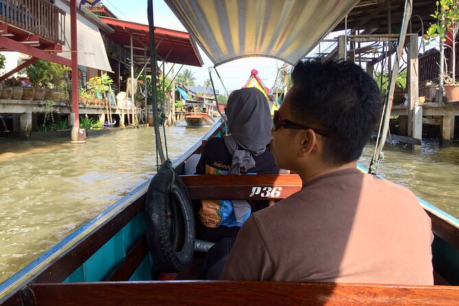 Floating Market with Great Pagoda Temple and Wat Sam Phran - What the Private Guide Adds
