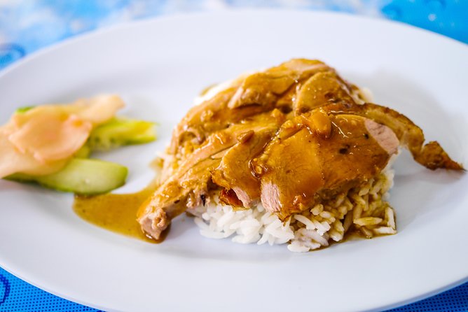 Foodie Experience of Historic Bang Rak - Crispy Dough with Green Curry