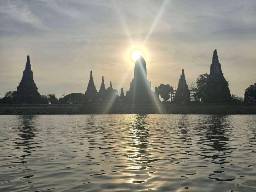From Bangkok: Ayutthaya Afternoon Tour with Boat & Tuk-Tuk - Why an afternoon visit works better than a dawn start