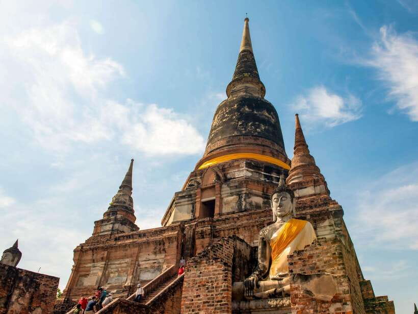 From Bangkok: Ayutthaya Historical Park Guided Day Trip - Wat Mahathat and the Buddha head in the tree