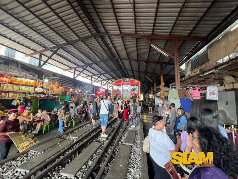 From Bangkok:Damnoen Floating Market and Railway Market Tour - What the $40 price really covers
