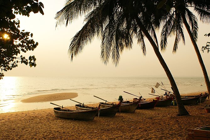 From Bangkok: Full Day Customizable Private Tour to Pattaya City - Beaches, viewpoints, and Buddha sites