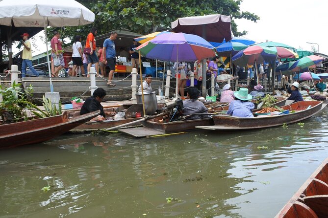 From Bangkok : Thaka Floating Market - Watching Coconut Sugar Take Shape