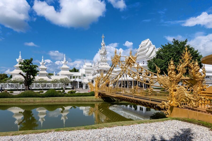 From Chiang Mai: Chiang Rai's Temples Exploration Day Trip - Guides are the heart of the experience