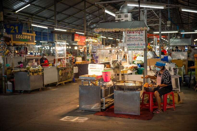 From Khao Lak: Phuket Naka Weekend Market - Who should book this Phuket day trip
