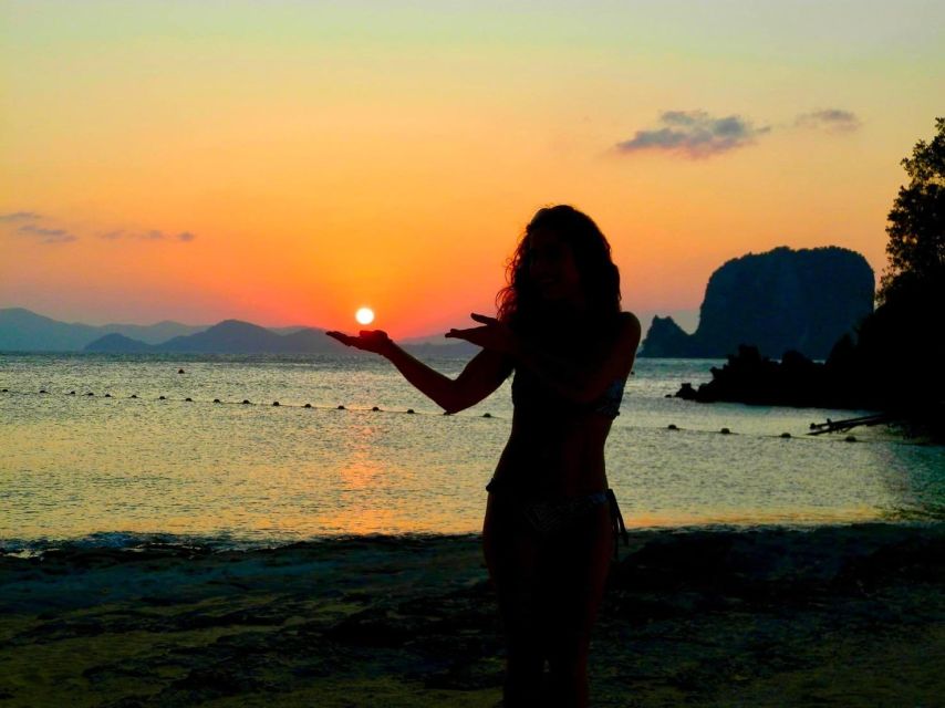 From Krabi: Hong Island Sunset Tour+Bioluminescent Plankton - Sunset dinner at Pakbia Island