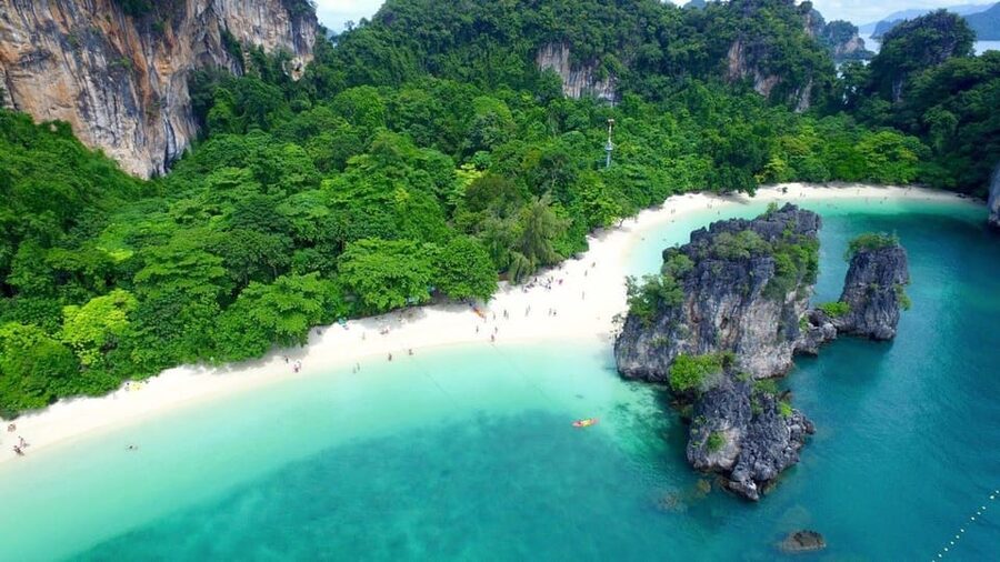 From Krabi: Hong Islands Day Trip by Speedboat with Lunch - Why this six-hour island trip works well