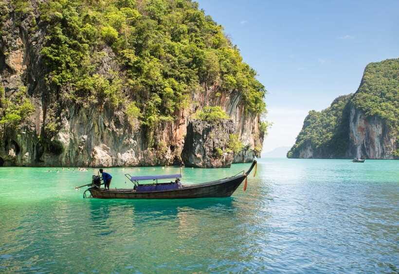 From Phi Phi islands: Phi Phi, Maya Area by longtail Boat - Monkey Beach, a quick wildlife stop