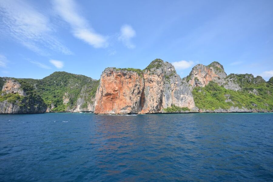 From Phuket: Snorkeling Ferry Cruise to Phi Phi Islands - The Royal Jet Cruiser crossing to Phi Phi