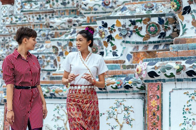 Full Day Bangkok PRIVATE City Tour With Locals - Wat Trimit & Wat Pho tickets - Wat Pho and the reclining Buddha