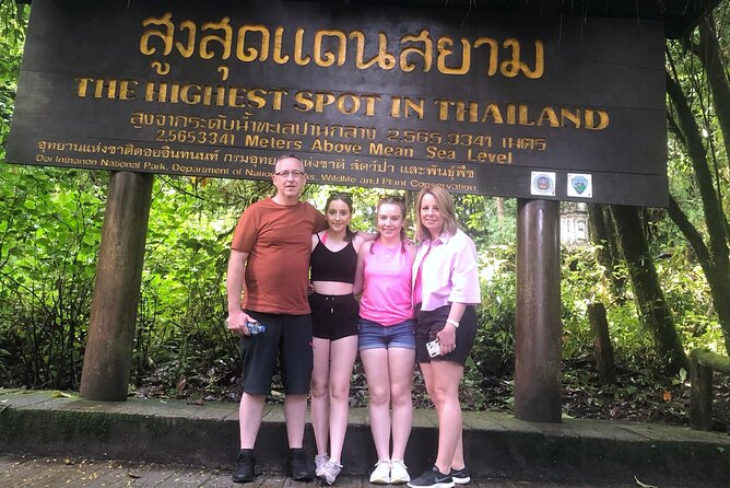 Full Day Car Hire with an English Speaking Driver in Chiang Mai - Why a private car makes sense in Chiang Mai