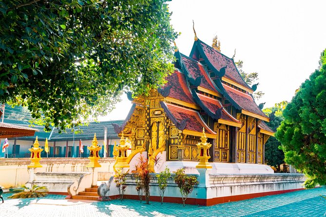 Full-Day Guided Tuk Tuk Chiang Mai Adventure and Rafting - Learning to drive a Thai tuk tuk
