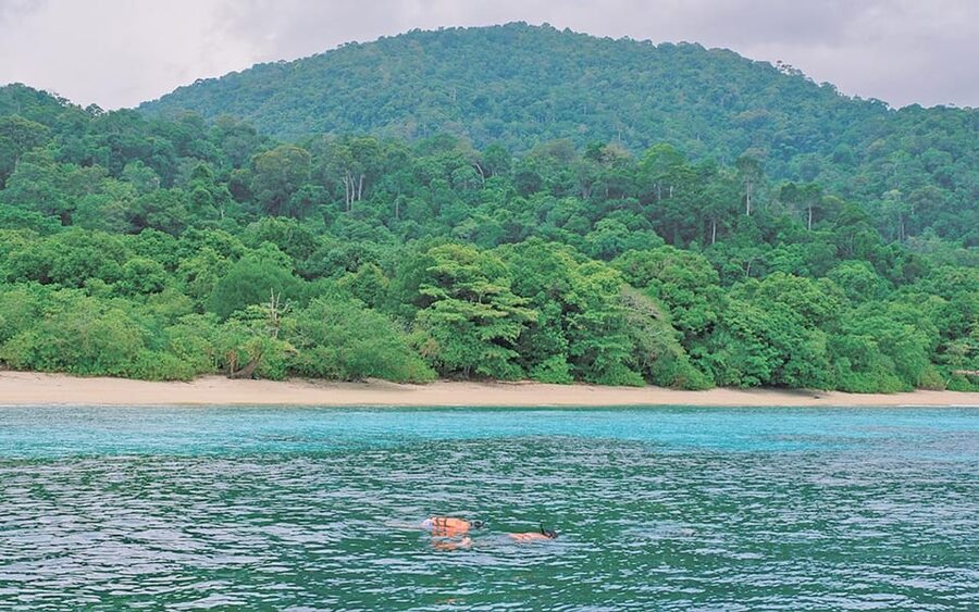 Full-Day Koh Lipe 5 points Snorkeling (East Zone) with Lunch - Ao Mae Mai is the quieter final reef