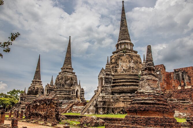 Full-Day Private Ayutthaya and Bang Pa-In Summer Palace from Bangkok - Wihan Phra Mongkhon Bophit and the seated bronze Buddha