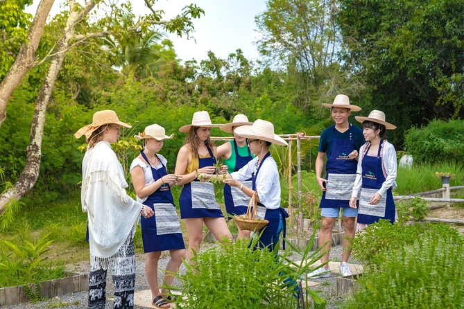 Full-Day Thai Cooking Class with Grandma - Market and Farm Tour - Key points to know before booking