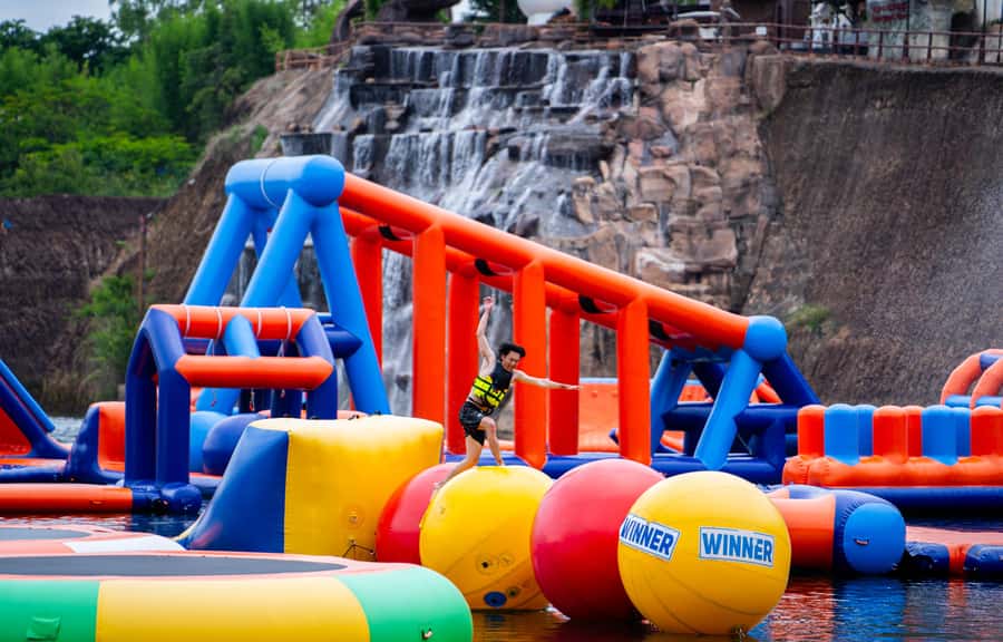 Grand Canyon Water Park Ticket - The included zipline over the water