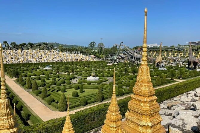 Grand Palace & Emerald Buddha Private Tour [Optional Luxury] - Private transportation and the luxury option