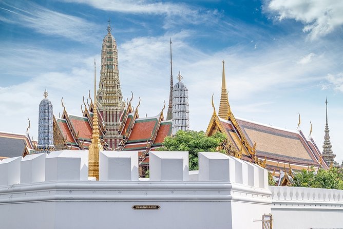 Grand Palace & Temples of Bangkok - The guide can make or break the day