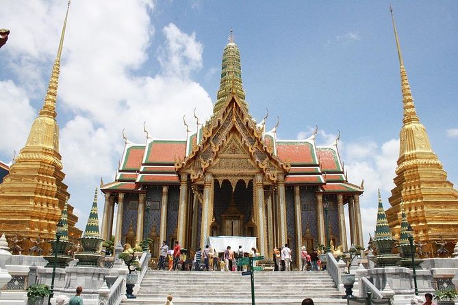 Grand Palace & Temples of Bangkok with experienced guide - Heat, walking, and the pace of the day