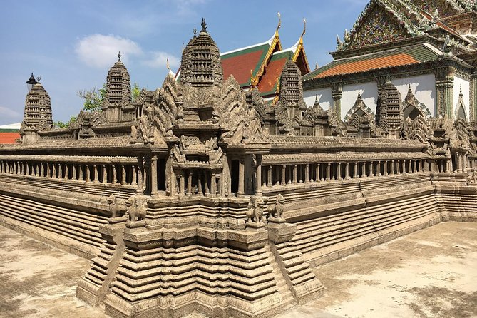 Grand Palace , Thai dance & Fun street walk in Bangkok - Who should book this Bangkok experience?