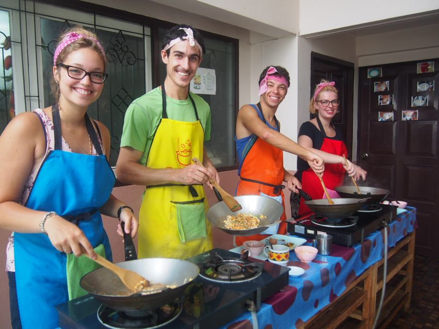Half-Day Cooking Class with Market Tour - Starting with a Chiang Mai market visit