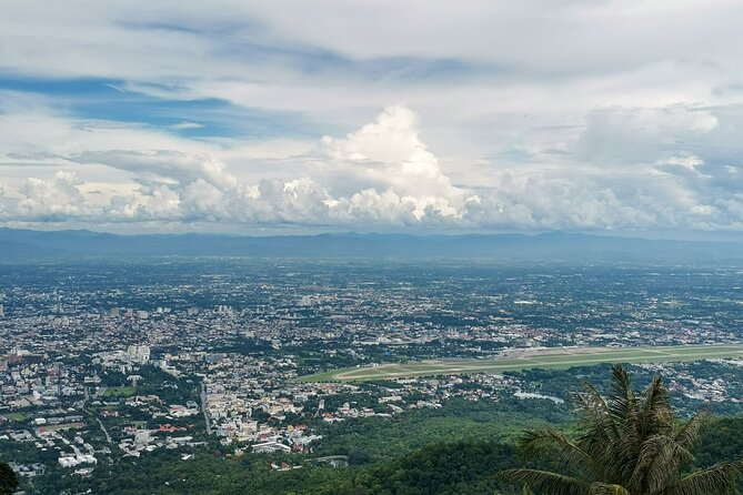 Half day Doi Suthep Temple and city temples (Private tour) - What this four to five hour tour actually offers