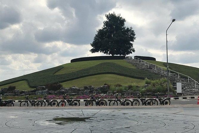 Half-day E-bike Nam Phrae (hilly, fully paved roads, GUIDED) - Getting started with the e-bikes