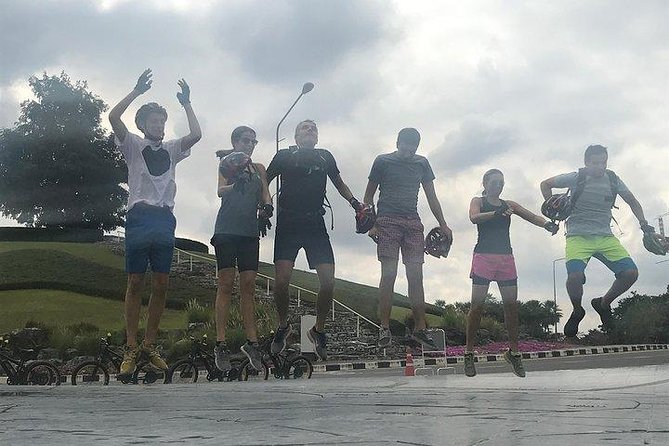 Half-day E-bike Nam Phrae (hilly, fully paved roads, GUIDED) - Wat Ton Kwen and the Lanna finish