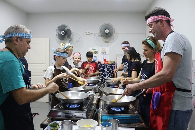 Half Day Evening Cooking Class with Market Tour in Chiang Mai - Cooking in a small, relaxed class