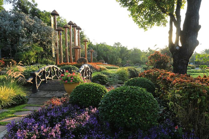 Half Day Phra That Doi Kham Temple and Royal Park Rajapruek (Private Tour) - Royal Park Rajapruek’s Flowers and Agricultural Displays