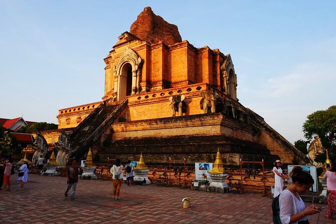 Half-Day Private Night Tour by Tuk Tuk in Chiang Mai City - Three Kings Monument in the Old City