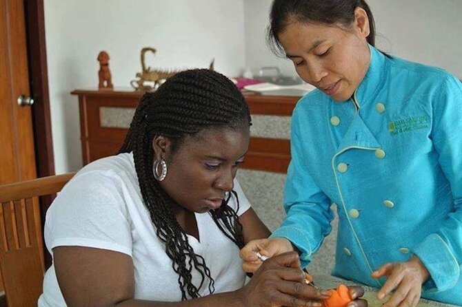 Half Day Professional Thai Fruit and Vegetable Carving Class - Choosing the morning or afternoon session