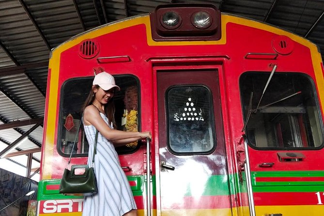 Half-Day Railway Market and Floating Market Tour in Thailand - What to buy and how to use your short market stop